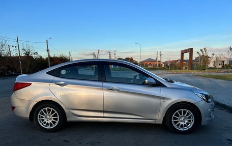 Hyundai Solaris II рестайлинг, 2014 год, 1 200 000 рублей, 4 фотография