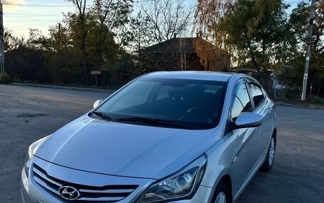 Hyundai Solaris II рестайлинг, 2014 год, 1 200 000 рублей, 2 фотография