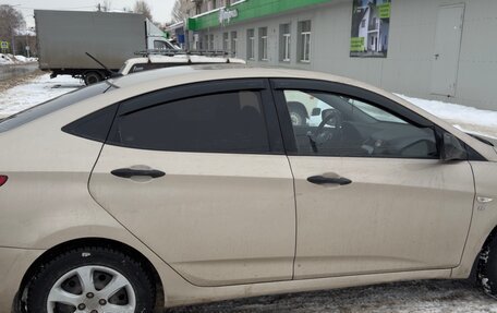 Hyundai Solaris II рестайлинг, 2013 год, 800 000 рублей, 2 фотография