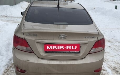 Hyundai Solaris II рестайлинг, 2013 год, 800 000 рублей, 4 фотография