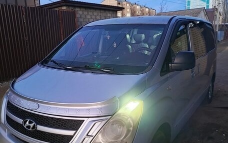 Hyundai Grand Starex Grand Starex I рестайлинг 2, 2009 год, 900 000 рублей, 2 фотография