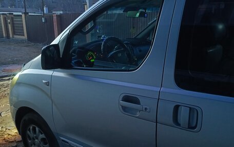 Hyundai Grand Starex Grand Starex I рестайлинг 2, 2009 год, 900 000 рублей, 4 фотография