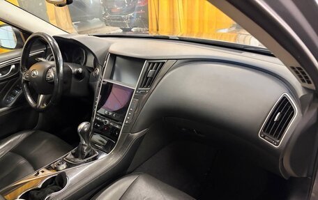 Infiniti Q50 I рестайлинг, 2014 год, 1 600 000 рублей, 2 фотография