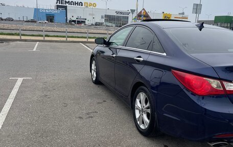 Hyundai Sonata VI, 2010 год, 850 000 рублей, 5 фотография
