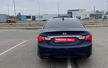 Hyundai Sonata VI, 2010 год, 850 000 рублей, 4 фотография