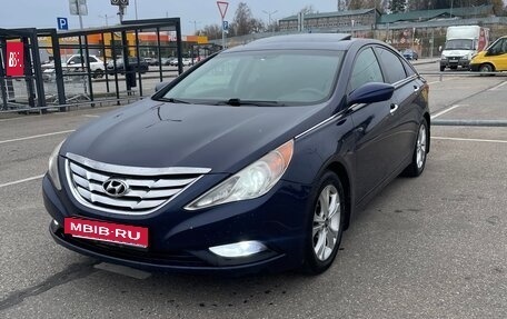 Hyundai Sonata VI, 2010 год, 850 000 рублей, 2 фотография