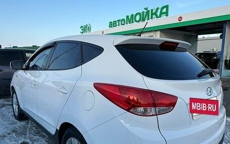 Hyundai ix35 I рестайлинг, 2011 год, 1 100 000 рублей, 10 фотография