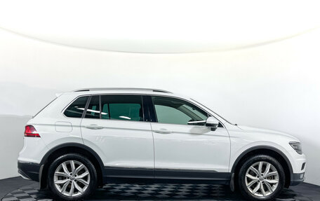 Volkswagen Tiguan II, 2018 год, 2 997 000 рублей, 4 фотография