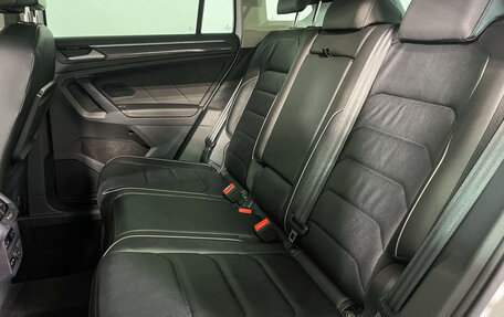 Volkswagen Tiguan II, 2018 год, 2 997 000 рублей, 10 фотография