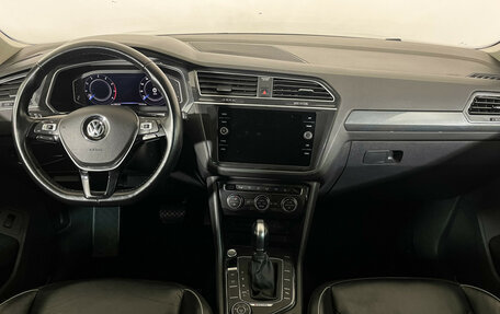 Volkswagen Tiguan II, 2018 год, 2 997 000 рублей, 12 фотография