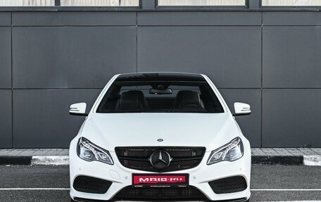 Mercedes-Benz E-Класс, 2015 год, 1 869 000 рублей, 3 фотография