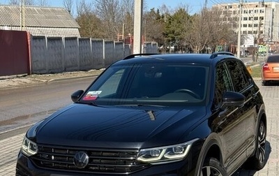 Volkswagen Tiguan II, 2021 год, 3 750 000 рублей, 1 фотография