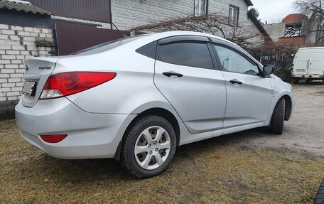 Hyundai Solaris II рестайлинг, 2013 год, 657 000 рублей, 10 фотография