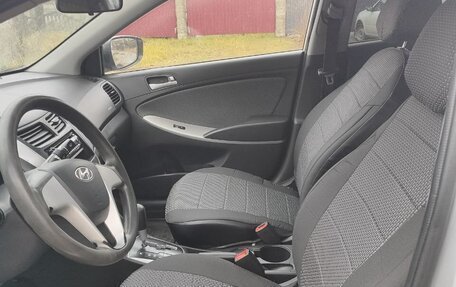 Hyundai Solaris II рестайлинг, 2013 год, 657 000 рублей, 8 фотография