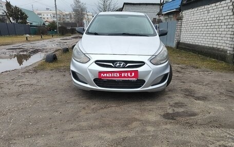 Hyundai Solaris II рестайлинг, 2013 год, 657 000 рублей, 2 фотография