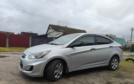 Hyundai Solaris II рестайлинг, 2013 год, 657 000 рублей, 13 фотография