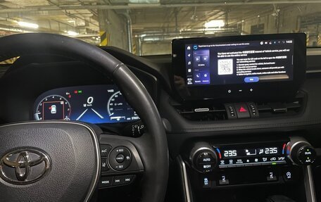 Toyota RAV4, 2024 год, 4 100 000 рублей, 5 фотография