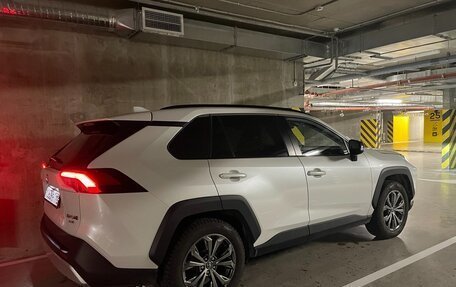 Toyota RAV4, 2024 год, 4 100 000 рублей, 4 фотография