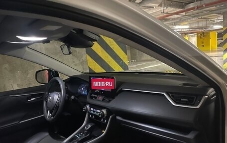 Toyota RAV4, 2024 год, 4 100 000 рублей, 6 фотография