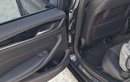 BMW 5 серия, 2018 год, 3 320 000 рублей, 7 фотография