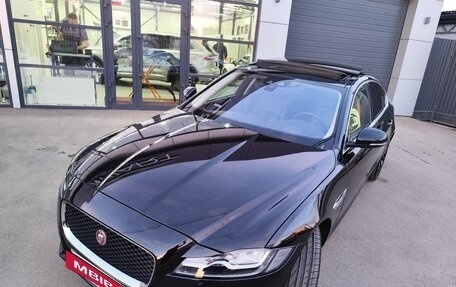 Jaguar XF II, 2018 год, 2 500 000 рублей, 5 фотография