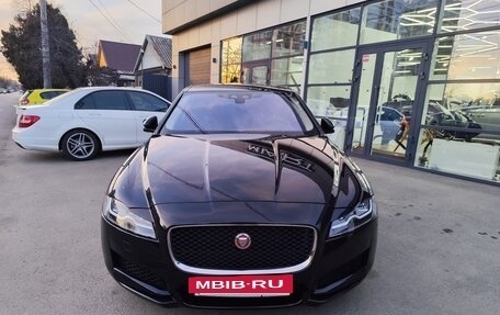 Jaguar XF II, 2018 год, 2 500 000 рублей, 10 фотография