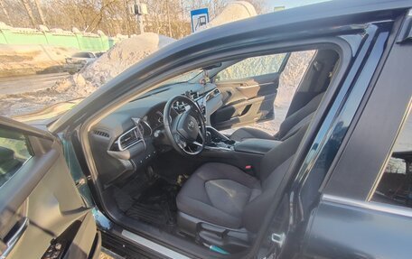 Toyota Camry, 2018 год, 2 700 000 рублей, 8 фотография