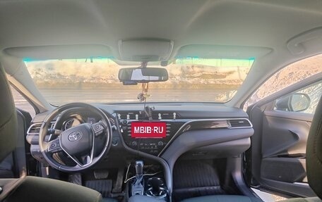 Toyota Camry, 2018 год, 2 700 000 рублей, 7 фотография