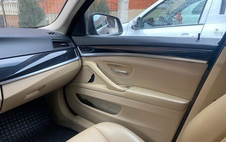 BMW 5 серия, 2010 год, 1 250 000 рублей, 13 фотография