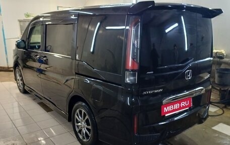 Honda Stepwgn IV, 2018 год, 2 250 000 рублей, 4 фотография