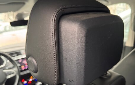 Volkswagen Tiguan II, 2021 год, 3 670 000 рублей, 8 фотография