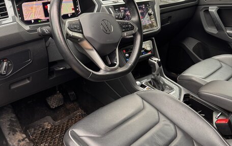 Volkswagen Tiguan II, 2021 год, 3 670 000 рублей, 13 фотография