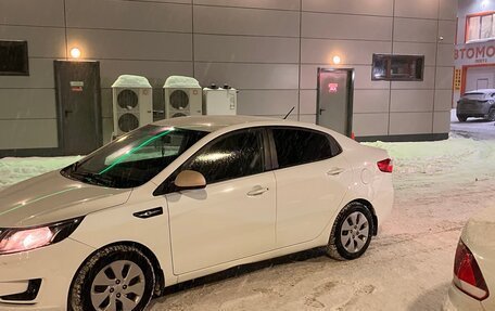 KIA Rio III рестайлинг, 2014 год, 810 000 рублей, 2 фотография