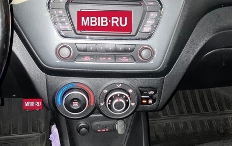 KIA Rio III рестайлинг, 2014 год, 810 000 рублей, 6 фотография