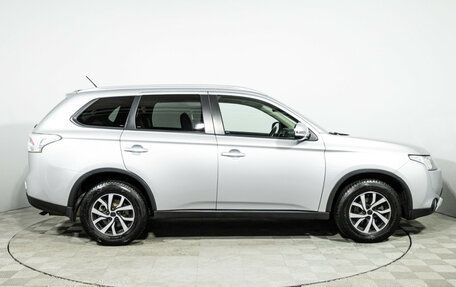 Mitsubishi Outlander III рестайлинг 3, 2014 год, 1 550 000 рублей, 4 фотография