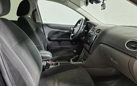 Ford Focus II рестайлинг, 2005 год, 447 000 рублей, 13 фотография