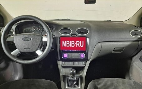 Ford Focus II рестайлинг, 2005 год, 447 000 рублей, 17 фотография