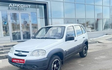 Chevrolet Niva I рестайлинг, 2015 год, 715 000 рублей, 1 фотография