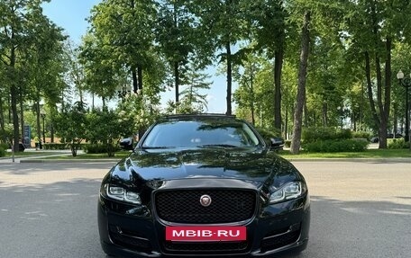 Jaguar XJ IV (X351), 2016 год, 3 700 000 рублей, 10 фотография