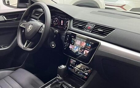 Skoda Superb III рестайлинг, 2024 год, 2 450 000 рублей, 2 фотография