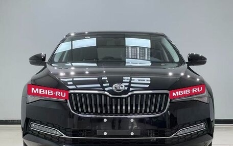 Skoda Superb III рестайлинг, 2024 год, 2 450 000 рублей, 5 фотография