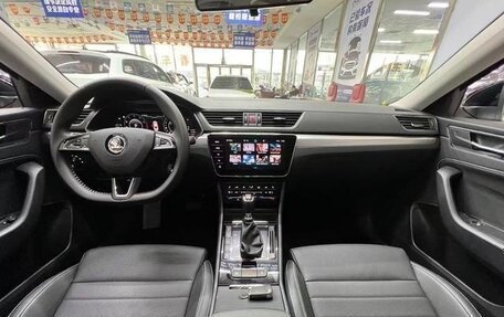 Skoda Superb III рестайлинг, 2024 год, 2 450 000 рублей, 16 фотография