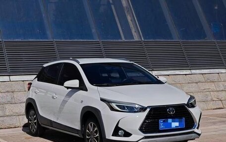 Toyota Yaris XP150 рестайлинг, 2022 год, 1 310 000 рублей, 1 фотография