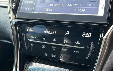 Toyota Harrier, 2017 год, 2 550 000 рублей, 23 фотография