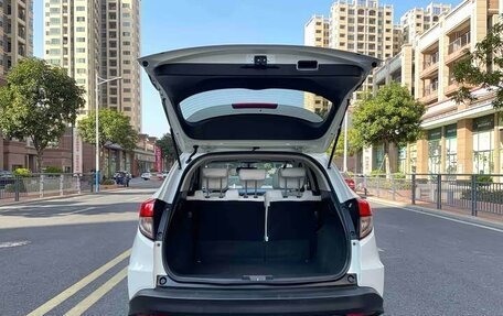 Honda Vezel, 2022 год, 1 265 000 рублей, 20 фотография