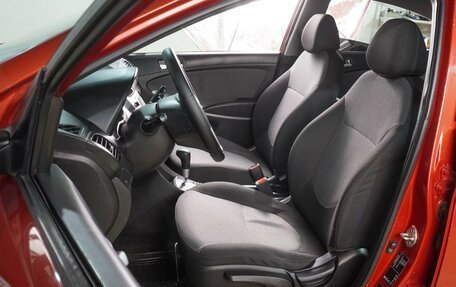 Hyundai Solaris II рестайлинг, 2012 год, 919 000 рублей, 10 фотография