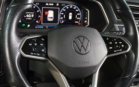 Volkswagen Tiguan II, 2021 год, 3 299 000 рублей, 19 фотография