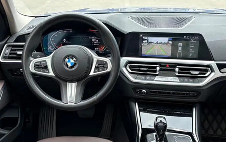 BMW 3 серия, 2022 год, 2 700 000 рублей, 9 фотография