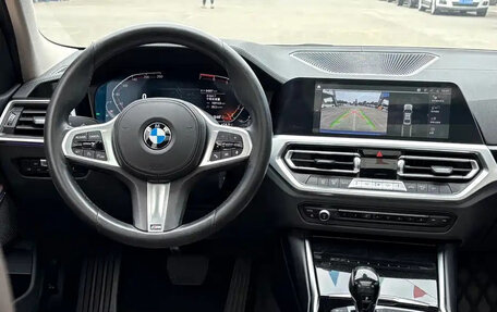 BMW 3 серия, 2022 год, 2 700 000 рублей, 15 фотография