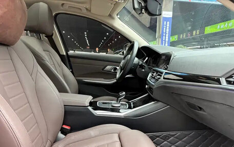 BMW 3 серия, 2022 год, 2 700 000 рублей, 20 фотография